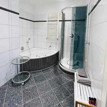 Grosses Und Helles Innenstadt - Appartement *