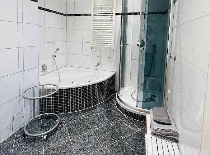 Grosses Und Helles Innenstadt - Apartman *