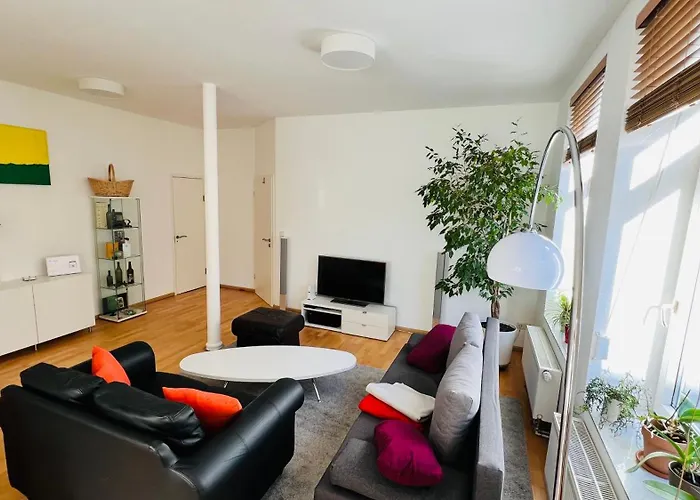 Grosses Und Helles Innenstadt - Apartman